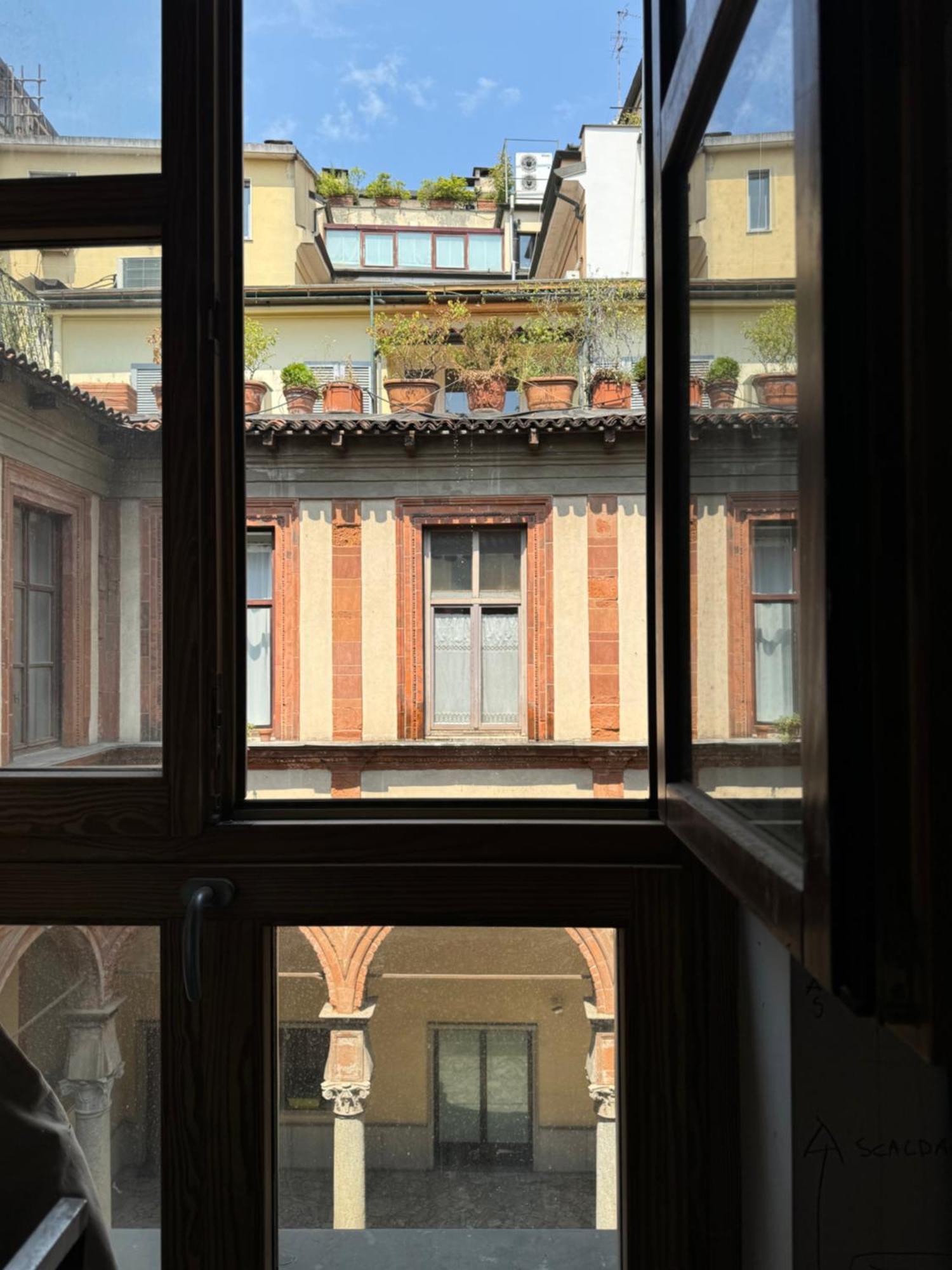 Free 30 Minutes Preemptive Cognitive Disconnect Therapy Price Location Real Duomo Palace Mini Suite Milán Exteriér fotografie